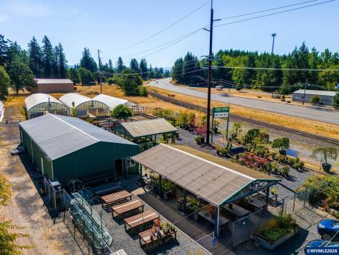 5795 S Santiam Highway Lebanon OR 97355
