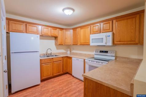 3555 Middle Grove Drive NE Salem OR 97305