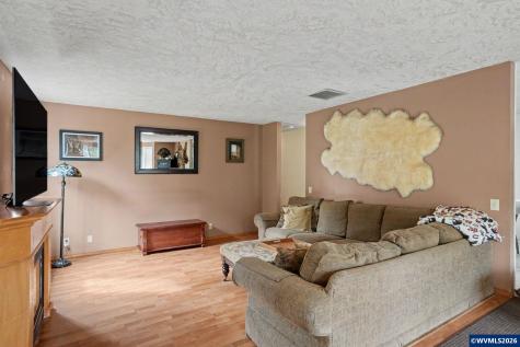 312 SW 9th Street Sublimity OR 97385