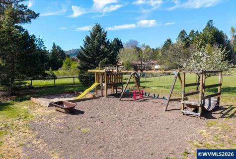 2035 Primrose Lp Philomath OR 97370