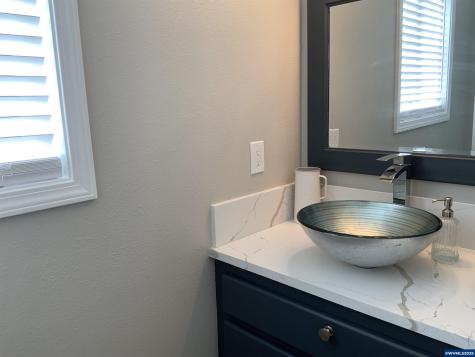 1553 Ammon Street NW Salem OR 97304