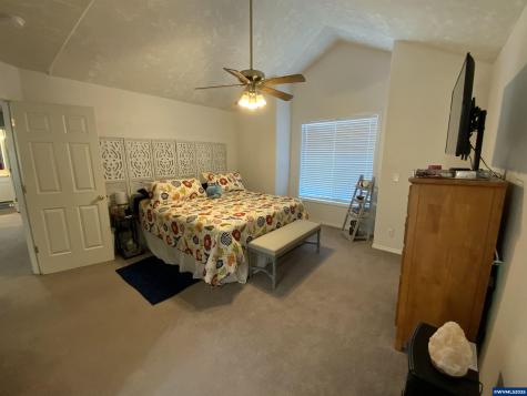 1553 Ammon Street NW Salem OR 97304