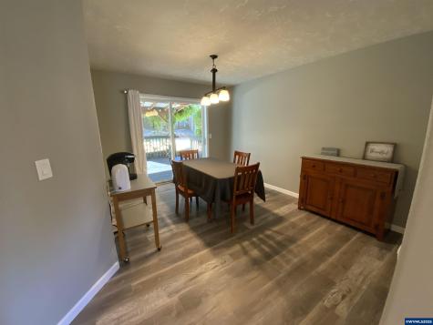 1553 Ammon Street NW Salem OR 97304