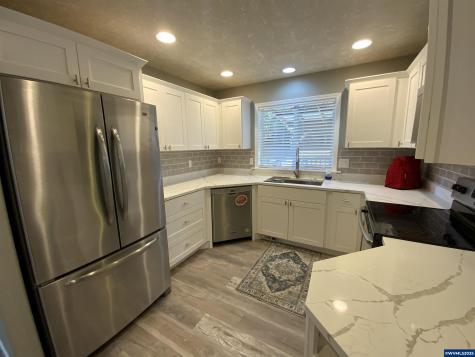 1553 Ammon Street NW Salem OR 97304