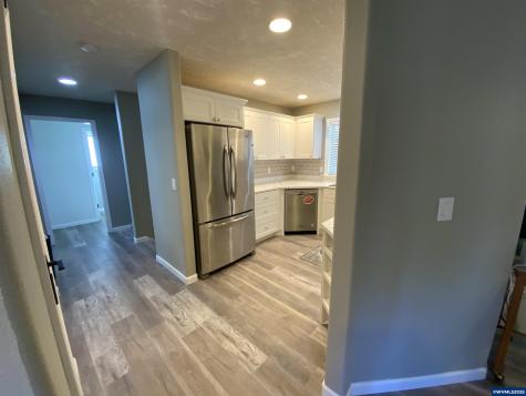 1553 Ammon Street NW Salem OR 97304