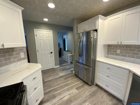 1553 Ammon Street NW Salem OR 97304