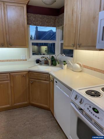 1775 Grant Street NE Salem OR 97301