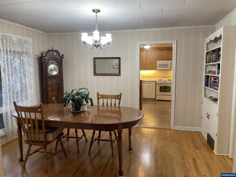 1775 Grant Street NE Salem OR 97301