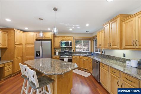 2495 Stoneway Court NW Salem OR 97304