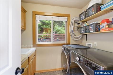 2495 Stoneway Court NW Salem OR 97304
