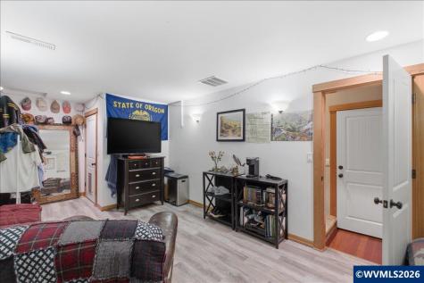 2495 Stoneway Court NW Salem OR 97304