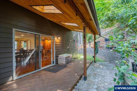 2495 Stoneway Court NW Salem OR 97304