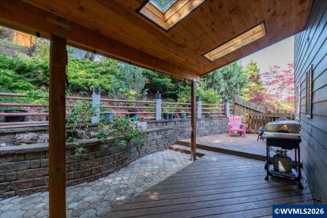 2495 Stoneway Court NW Salem OR 97304