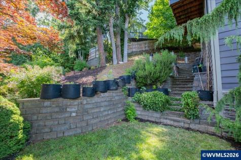 2495 Stoneway Court NW Salem OR 97304