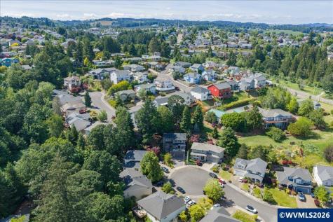 2495 Stoneway Court NW Salem OR 97304