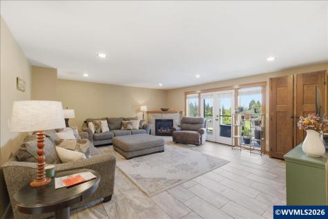 2495 Stoneway Court NW Salem OR 97304