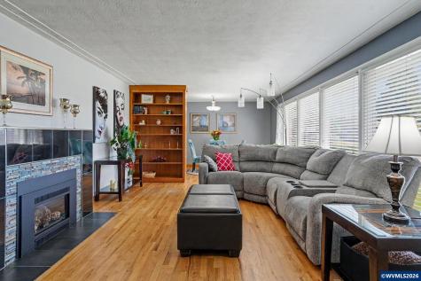 1525 Evergreen Avenue NE Salem OR 97301