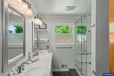 1525 Evergreen Avenue NE Salem OR 97301