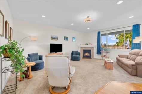 365 Sunset Lane N Monmouth OR 97361-8915