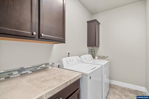 365 Sunset Lane N Monmouth OR 97361-8915