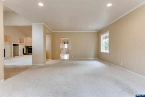 875 Sand Avenue Eugene OR 97401