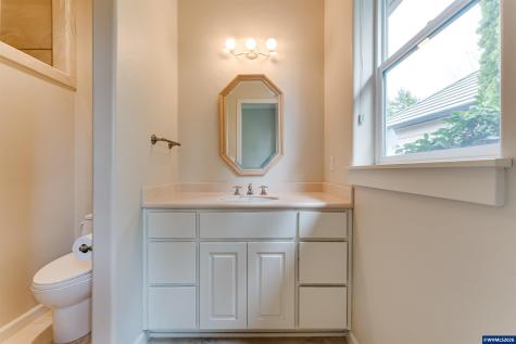875 Sand Avenue Eugene OR 97401