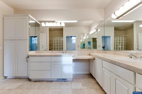 875 Sand Avenue Eugene OR 97401