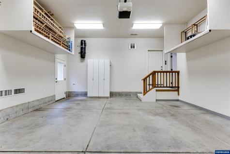 875 Sand Avenue Eugene OR 97401