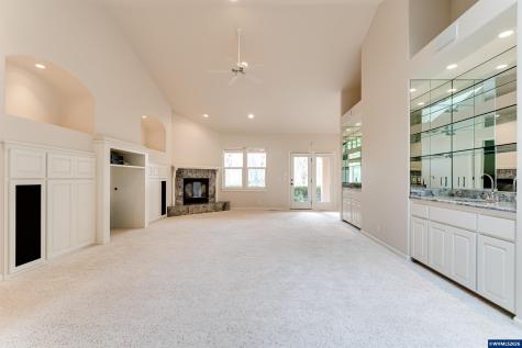 875 Sand Avenue Eugene OR 97401