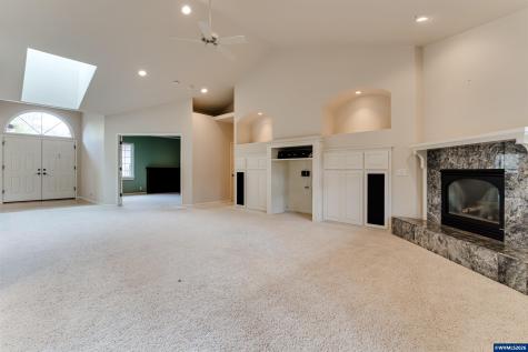875 Sand Avenue Eugene OR 97401