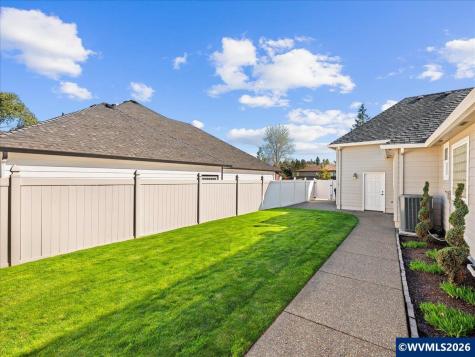 1683 Olympia Court NW Salem OR 97304