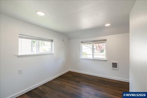 1649 Elm Street Sweet Home OR 97386