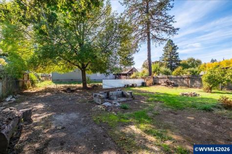 1649 Elm Street Sweet Home OR 97386
