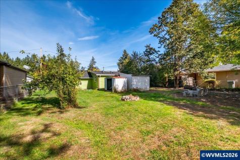 1649 Elm Street Sweet Home OR 97386