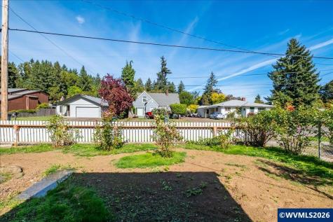 1649 Elm Street Sweet Home OR 97386