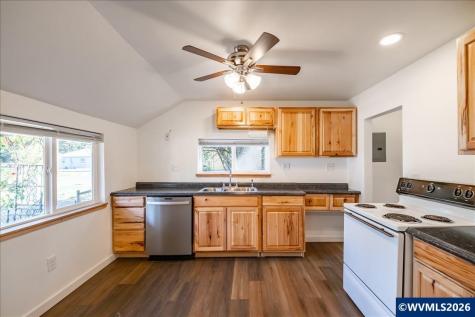 1649 Elm Street Sweet Home OR 97386