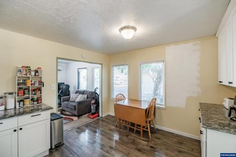 820 Rosemont Avenue NW Salem OR 97304
