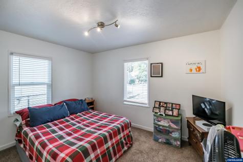 820 Rosemont Avenue NW Salem OR 97304