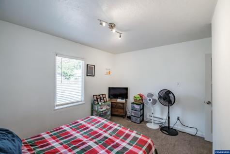 820 Rosemont Avenue NW Salem OR 97304