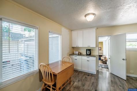 820 Rosemont Avenue NW Salem OR 97304