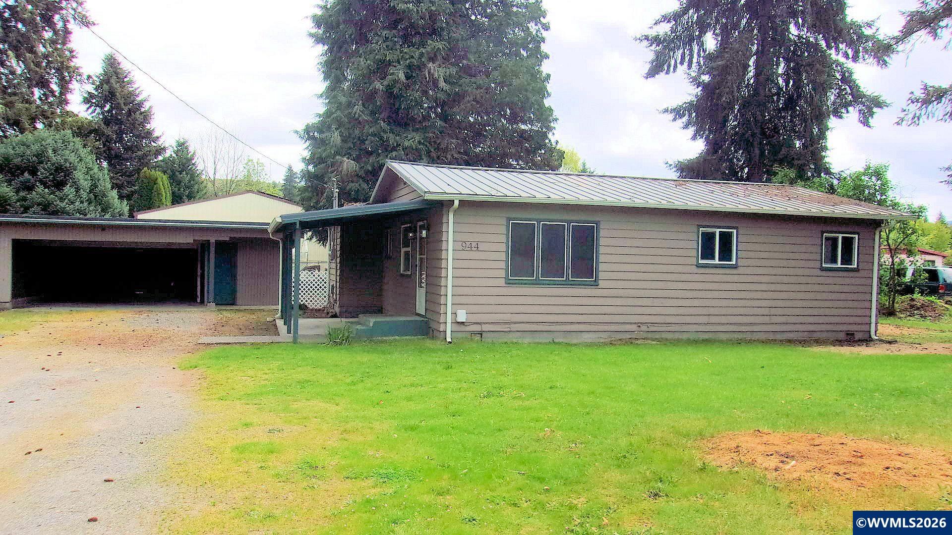 944 5th Street Lyons OR 97358