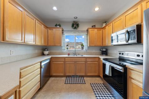 415 NW Viola Street Sheridan OR 97378