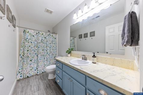 415 NW Viola Street Sheridan OR 97378