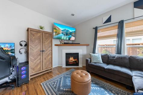 415 NW Viola Street Sheridan OR 97378