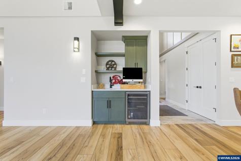 3694 View Top Lane SE Turner OR 97392