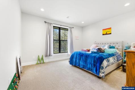3694 View Top Lane SE Turner OR 97392