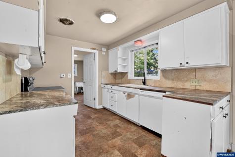 767 Browning Avenue S Salem OR 97302