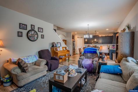 1013 Robbins Court Lebanon OR 97355