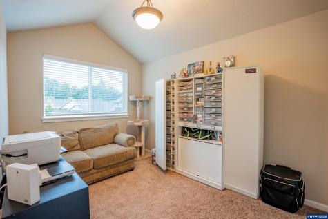 1013 Robbins Court Lebanon OR 97355