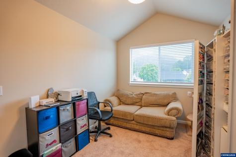 1013 Robbins Court Lebanon OR 97355